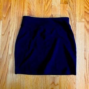 Women’s Pull-On Mini Skirt